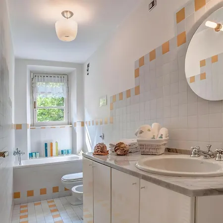 Il Cigno Lakeside Villa