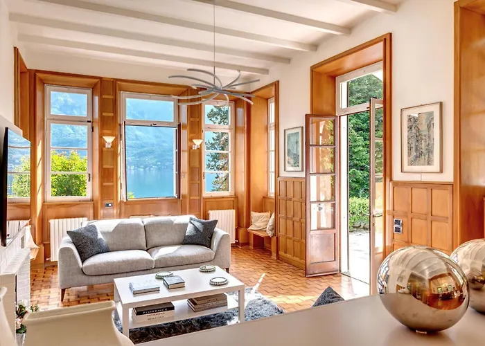 빌라 Il Cigno Lakeside Oliveto Lario