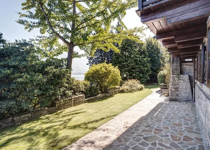 Il Cigno Lakeside *